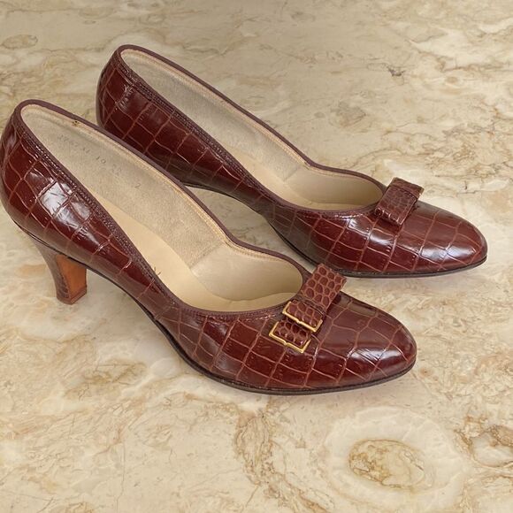 1950’s Vintage Red Cross Shoes Croc Embossed Leather - Picture 2 of 16